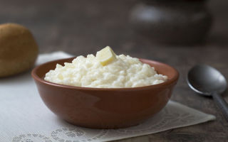 Mengapa bubur nasi berguna, bagaimana memasaknya, ulasan