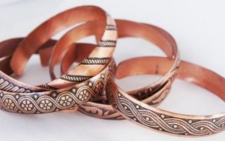 Ce qui aide un bracelet en cuivre, comment le fabriquer soi-même