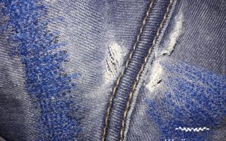 So nähen Sie ein Loch in Jeans zwischen Ihren Beinen: Reparieren Sie Hosen zu Hause