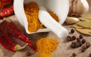 Curry: propiedades útiles y contraindicaciones.