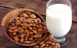 Výhody a škody na mandľovom mlieku