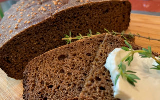 Mengapa roti malt berguna, komposisi dan kandungan kalori
