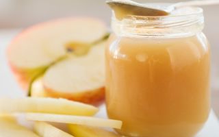 Prečo je jablkové pyré užitočné, ako si ho uvariť doma