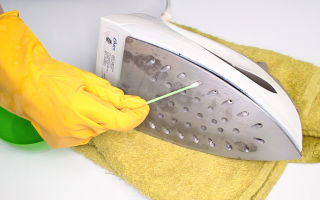 Comment nettoyer un fer à repasser avec du sel: caractéristiques de nettoyage