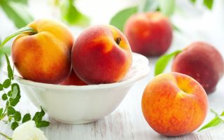 Waarom zijn perziken nuttig voor het lichaam, eigenschappen en contra-indicaties