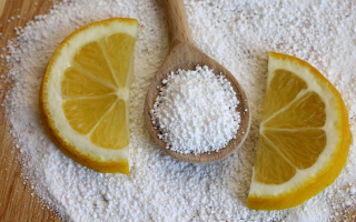 Kodėl citrinų rūgštis yra naudinga, kaip ją pasigaminti namuose