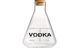 Kapaki-pakinabang at nakapagpapagaling na mga katangian ng vodka, contraindications