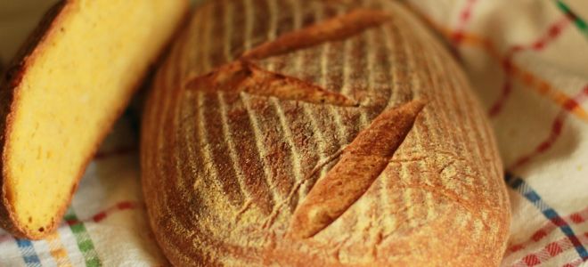 Mengapa roti jagung berguna, komposisi dan kandungan kalori