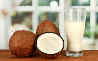 Výhody a poškodenia kokosového mlieka pre telo