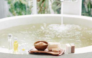 Gorąca kąpiel: korzyści i szkody dla mężczyzn, kobiet, z przeziębieniem