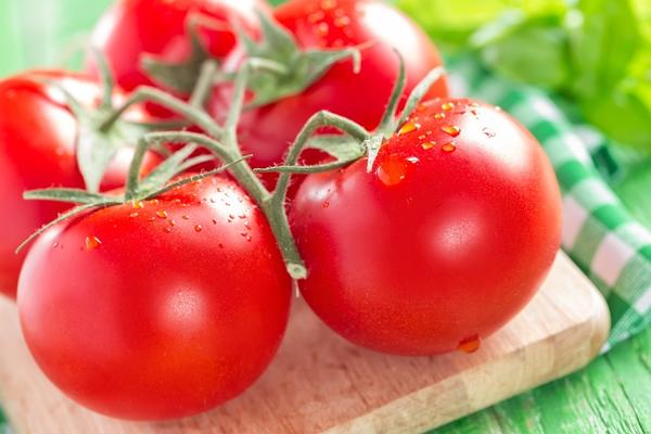 Cheminė pomidorų sudėtis ir kalorijų kiekis